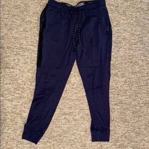 American Eagle Joggers